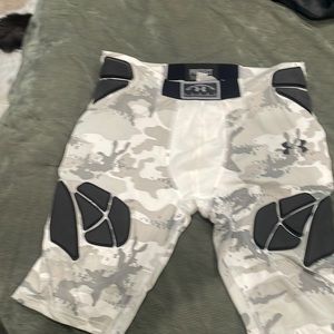 Under Armour youth XL heat gear body corp football padded girdle